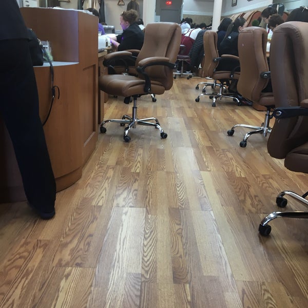 Aree Nails 8 tips from 112 visitors