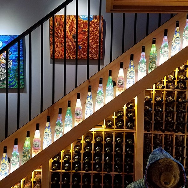 Vibrant Vine Vineyard Wine Bar in Kelowna