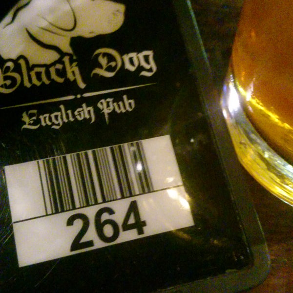 Foto tirada no(a) Black Dog English Pub por Ronaldo M. em 1/8/2017