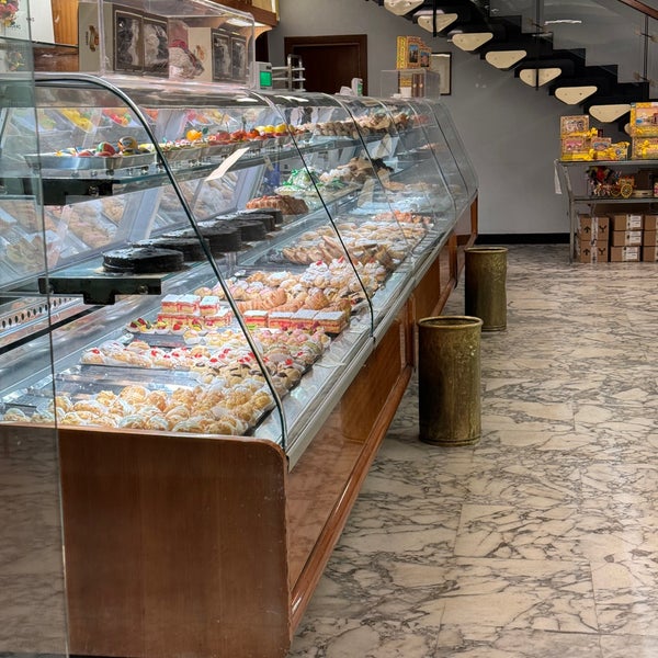 Cafe Pasticceria Dagnino: Sicilian Bakery in Rome - An American in Rome