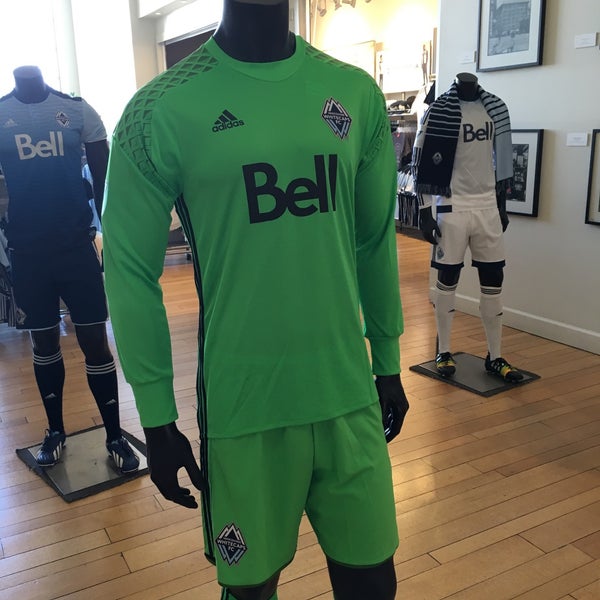 Close up of Vancouver Whitecaps FC jersey 2021 Stock Photo - Alamy