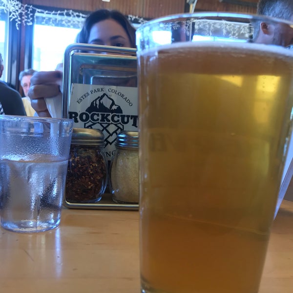 Photo taken at Moonlight Pizza &amp; Brewpub by Ian R. on 1/24/2018