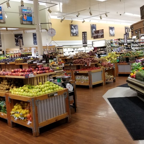 Oliver's Market Grocery Store