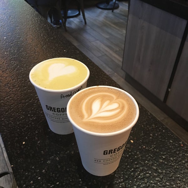 Foto diambil di Gregorys Coffee oleh B_da P. pada 5/9/2017