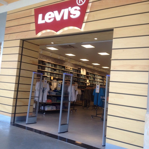 Levi's Off Outlet Fortaleza - 2 tips from 76 visitors