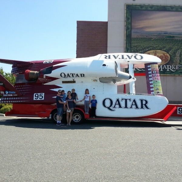 Yoke's Fresh Markets Minimarket in Pasco
