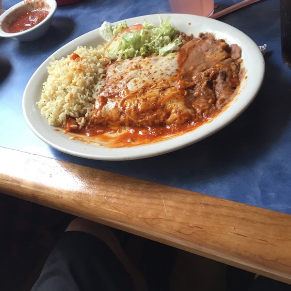 Foto scattata a Manuel&#39;s Mexican Restaurant da T B. il 10/11/2015