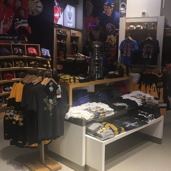 Photo taken at NHL Store NYC by Ayla S. on 6/16/2017