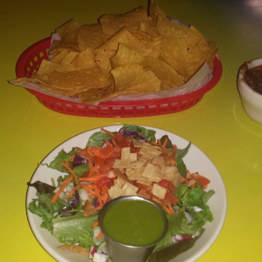 Photo taken at Dos Taquitos Xoco by Steven M. on 8/30/2014