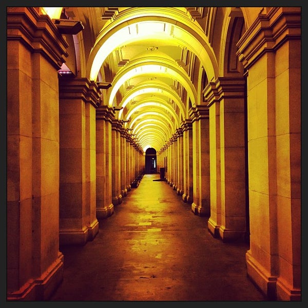 Снимок сделан в Melbourne&#39;s GPO пользователем Hans H. 4/2/2013