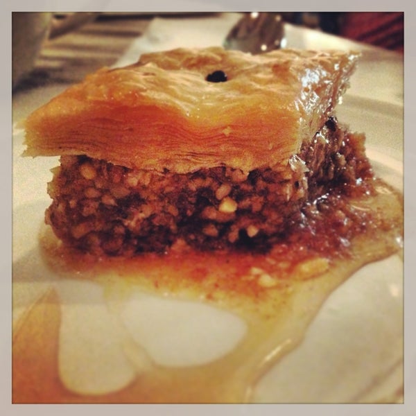 The Baklava offering at HR is fantastic. Moist inner layer with a 'just right' crisp on the top. Not all Baklava are created equal and this one is worth it if you enjoy Greek dessert.