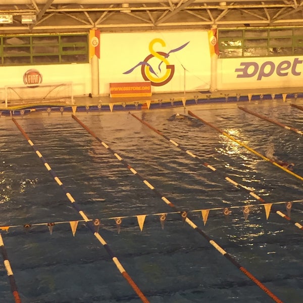 4/18/2018にCansu N.がGalatasaray Ergun Gürsoy Olimpik Yüzme Havuzuで撮った写真