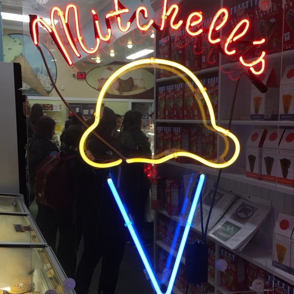 1/18/2018 tarihinde O K.ziyaretçi tarafından Mitchell&#39;s Ice Cream'de çekilen fotoğraf
