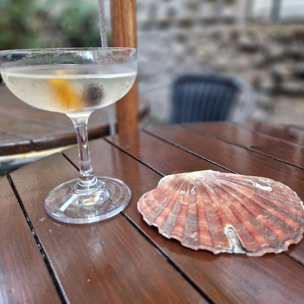 Whighams Wine Cellars Wine Bar in Edinburgh