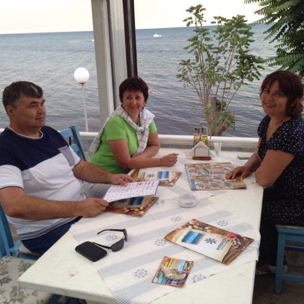 6/28/2015 tarihinde Александр А.ziyaretçi tarafından Andromeda Restaurant'de çekilen fotoğraf