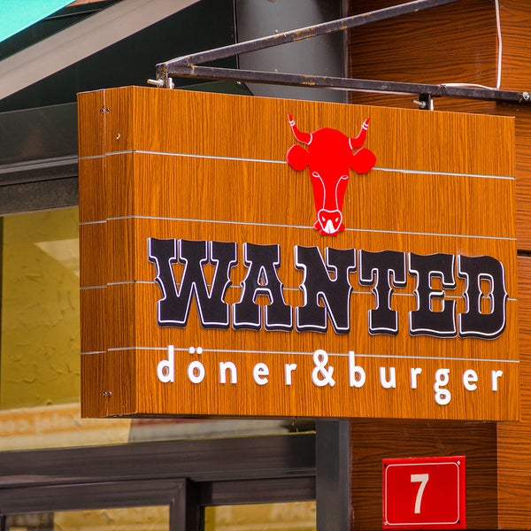 4/2/2014 tarihinde Wanted Burgerziyaretçi tarafından Wanted Burger'de çekilen fotoğraf