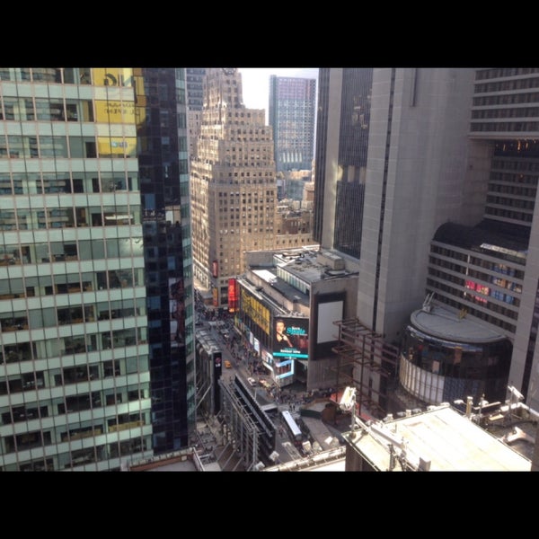 Снимок сделан в DoubleTree Suites by Hilton Hotel New York City - Times Square пользователем yasemin duygu a. 5/14/2017