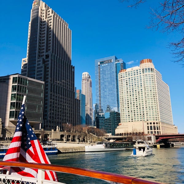 Photo taken at Chicago&#39;s First Lady by Maximilian F. on 4/13/2019
