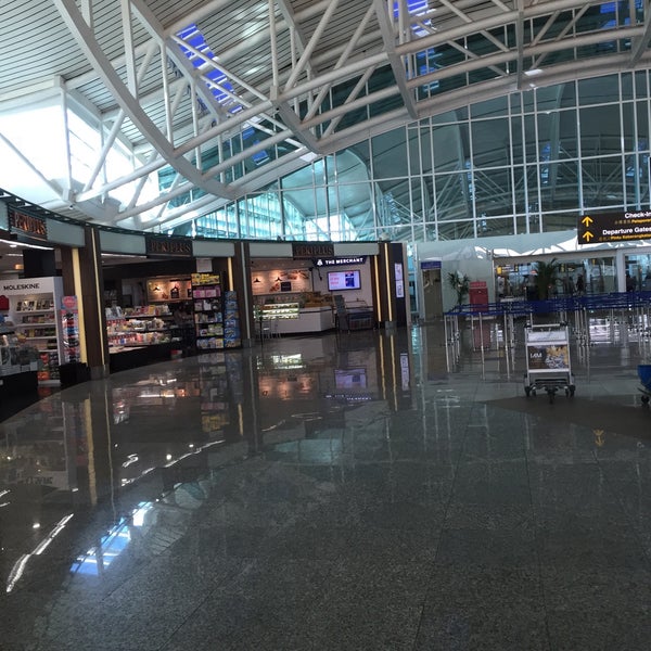 5/24/2016에 Pankaj G.님이 응우라라이 공항 (DPS)에서 찍은 사진