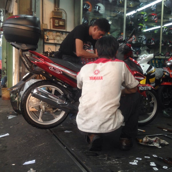 kedai ekzos motor kuala lumpur