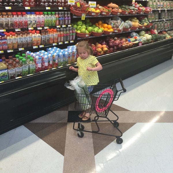 Lowes Foods Grocery Store