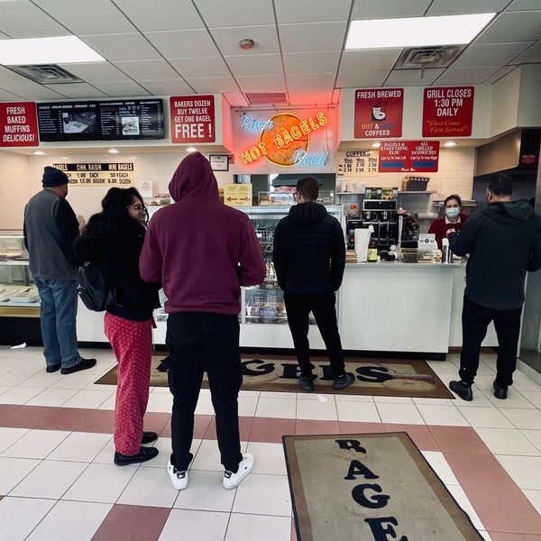 River Road Hot Bagels Bagel Shop in Fair Lawn