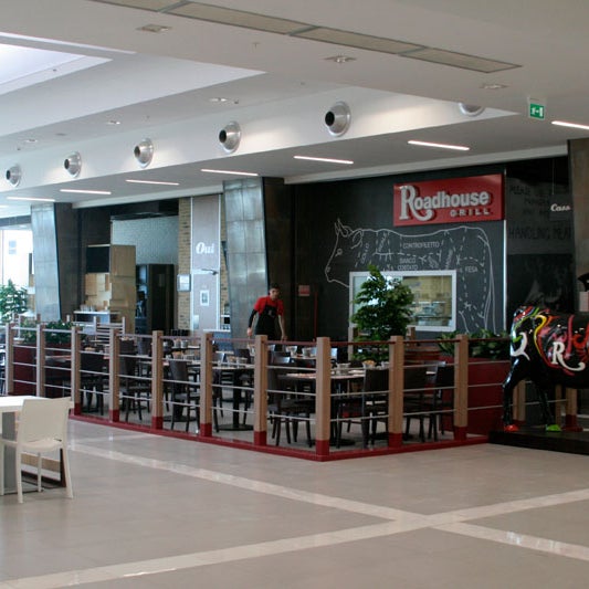 รูปภาพถ่ายที่ Centro commerciale Il Cuore Adriatico โดย Centro commerciale Il Cuore Adriatico เมื่อ 4/3/2014