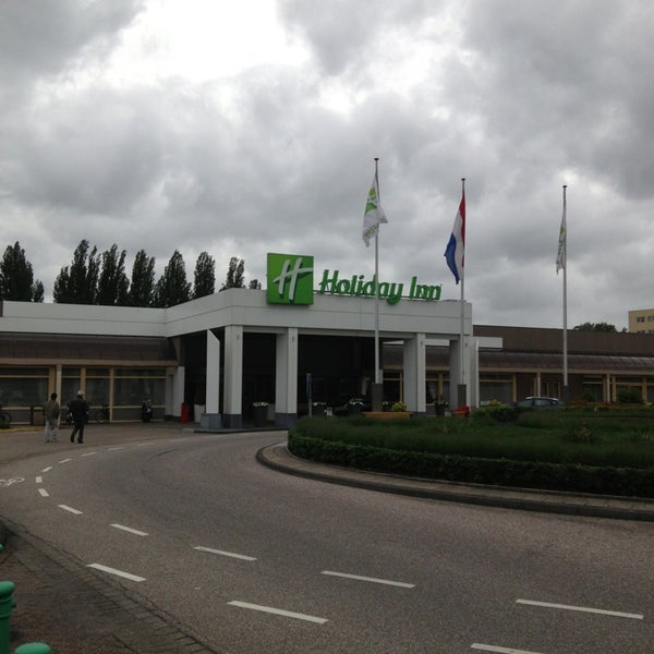 รูปภาพถ่ายที่ Holiday Inn Leiden โดย Ad V. เมื่อ 6/13/2013