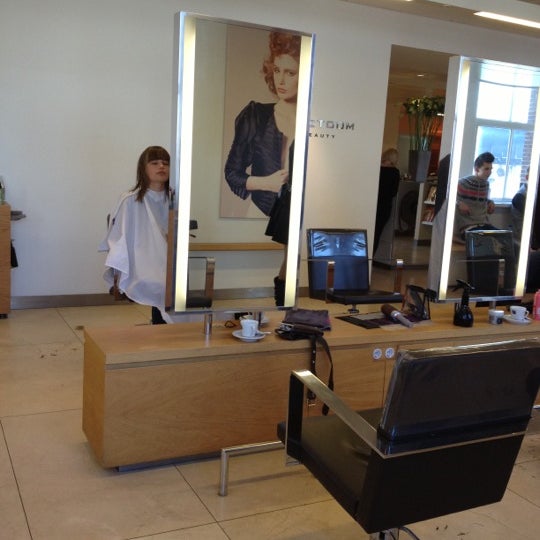 Rob Peetoom Hair & Beauty De