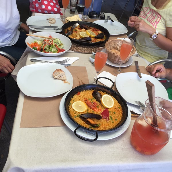 Photo taken at Restaurant La Font de Prades by Deniz Şahin (. on 8/23/2015