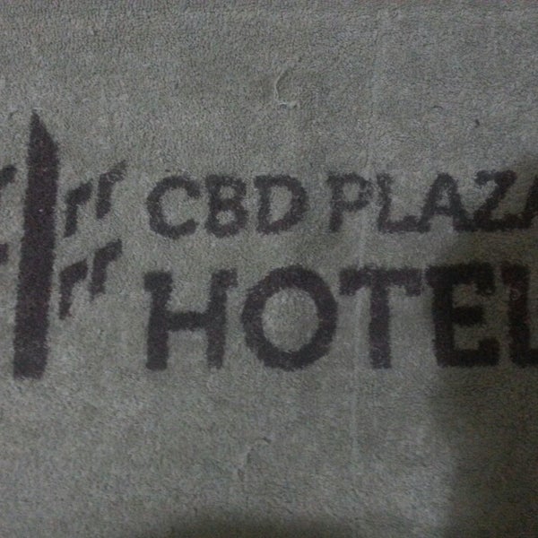 Foto tomada en CBD Plaza Hotel - Naga City  por Byron V. el 7/22/2013