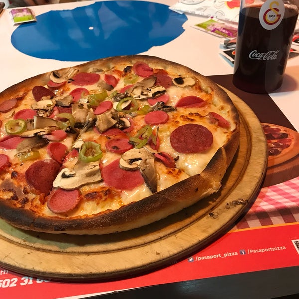 4/16/2017 tarihinde Samet O.ziyaretçi tarafından Pasaport Pizza'de çekilen fotoğraf