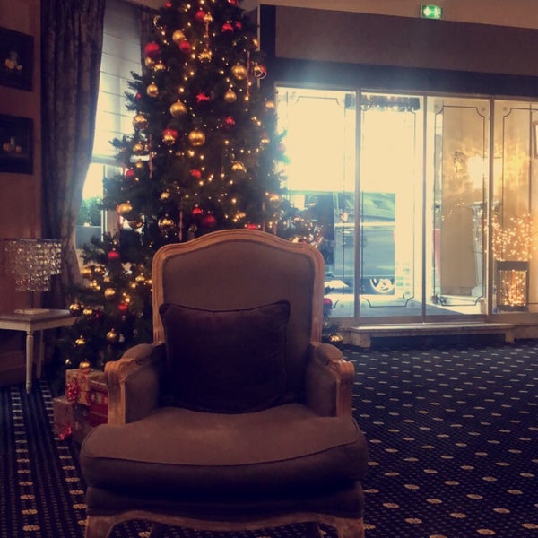12/27/2018에 Eman✨님이 Hotel Claridge에서 찍은 사진