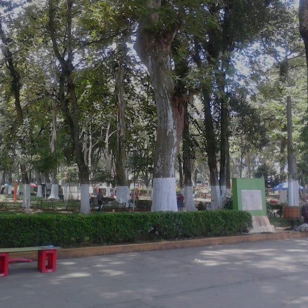 Photo taken at Alameda Chicuellar by Luis H. on 4/6/2014