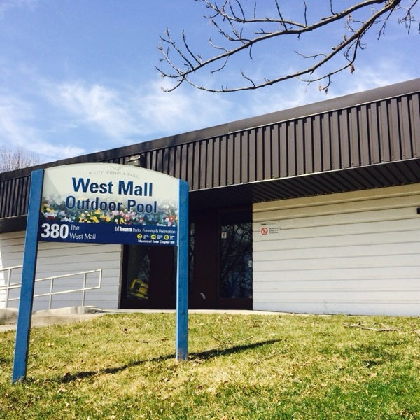 West mall лобачевского торговый центр. Galleria mall west фасад. Гянджа торговые центры. West edmonton mall. Эдмонтон молл торговый центр.