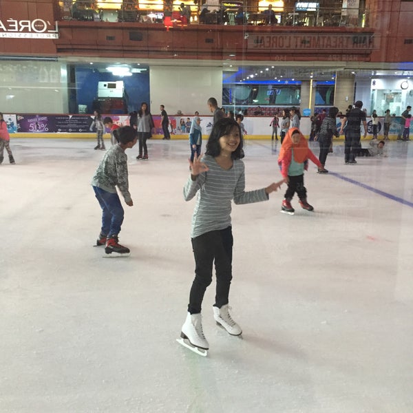 Photo taken at BX Rink by aYoee&#39; on 12/23/2015