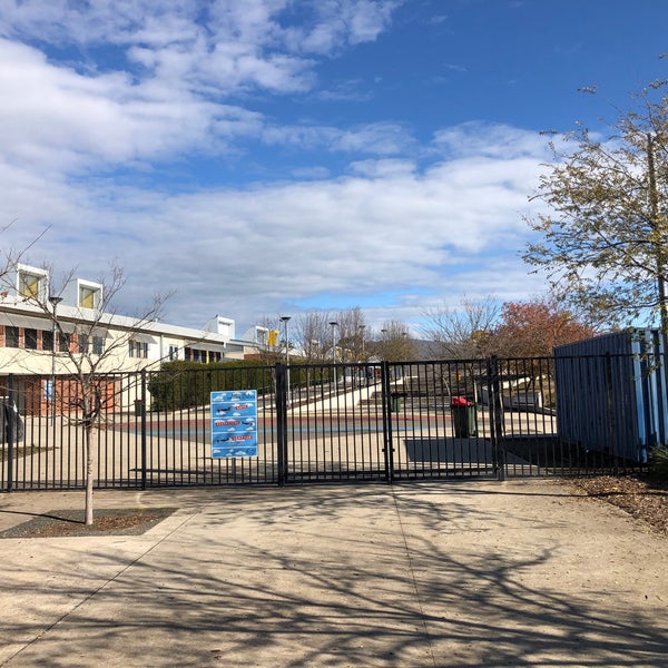 Photos at Kingsford Smith School School