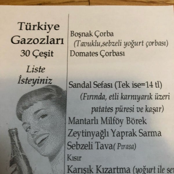 Das Foto wurde bei Kalender Lokanta ve Kafe von CEMAL ZIHNI C. am 9/4/2018 aufgenommen