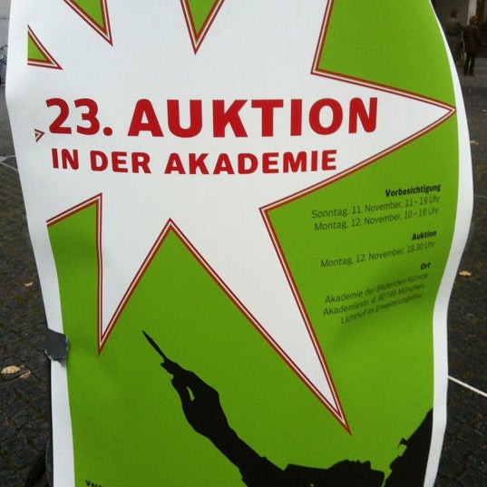 Foto tirada no(a) Akademie der Bildenden Künste por Dorin P. em 11/11/2012