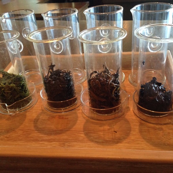 9/29/2013에 Ariana D.님이 Verdant Tea Tasting Room &amp; Tea Bar에서 찍은 사진