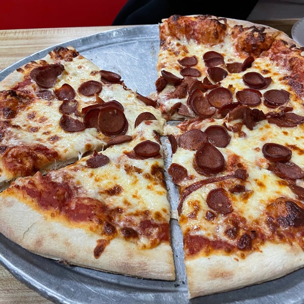 Mario's Pizza- - Pizzeria in Gurabo
