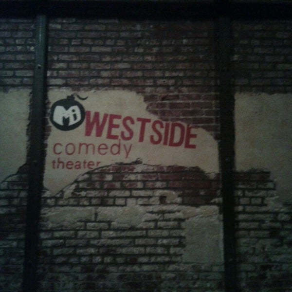 Снимок сделан в M.i.&#39;s Westside Comedy Theater пользователем Paige G. 6/10/2013