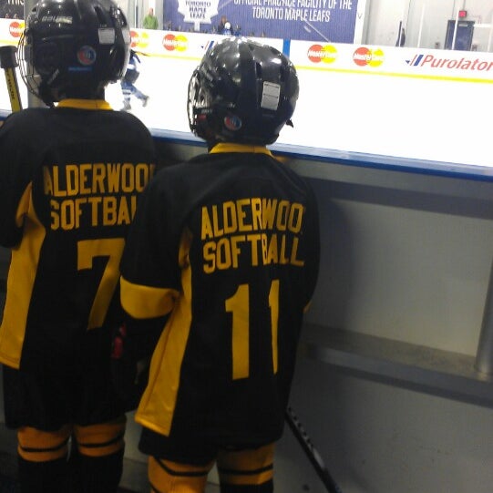 Das Foto wurde bei Mastercard Centre For Hockey Excellence von Michael J. am 11/23/2013 aufgenommen
