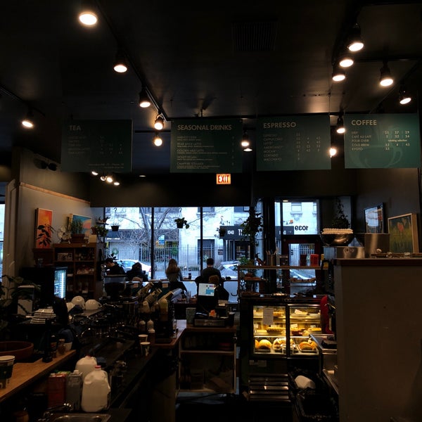 Photo taken at Metropolis Coffee Company by Santiago on 12/8/2019