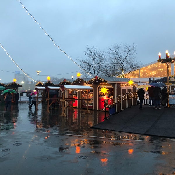 Foto diambil di Christmas Village in Baltimore oleh Alejandro F. pada 12/15/2018