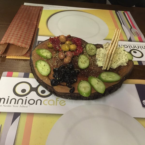 Foto diambil di Minnion Cafe oleh Şule Çolpan pada 1/16/2016