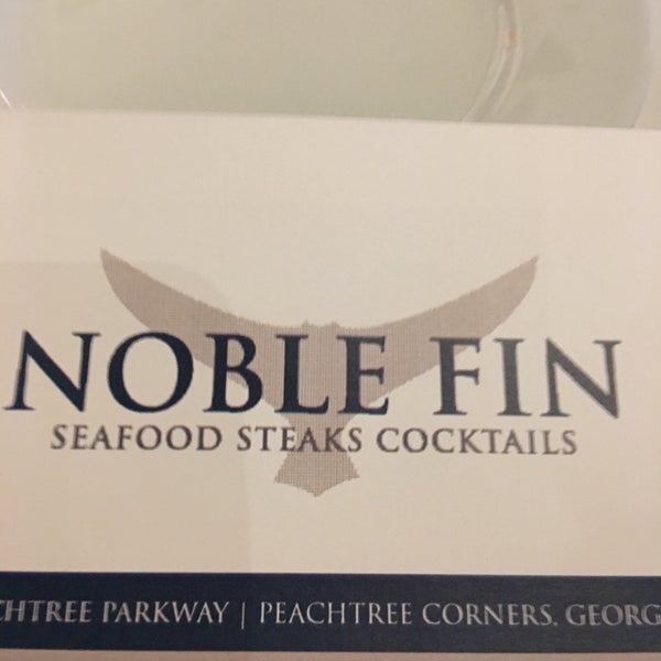 Foto tirada no(a) Noble Fin Restaurant por Jim B. em 5/31/2016