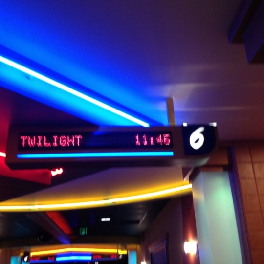 Regal Deerfield Town Center & RPX Sinema'da fotoğraflar