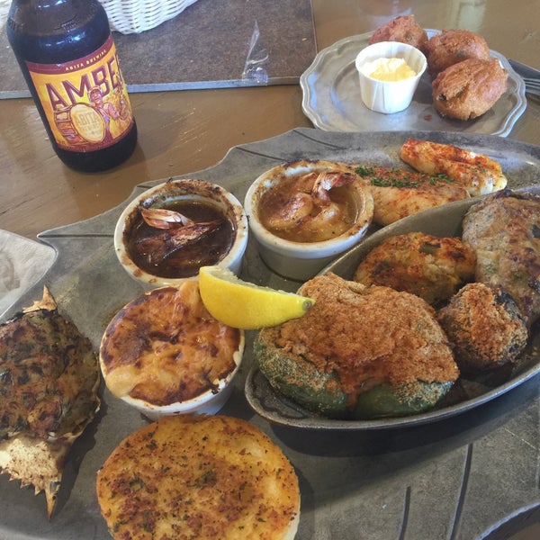 Wow! Incredible place. You can't go wrong with their broiler seafood platter!