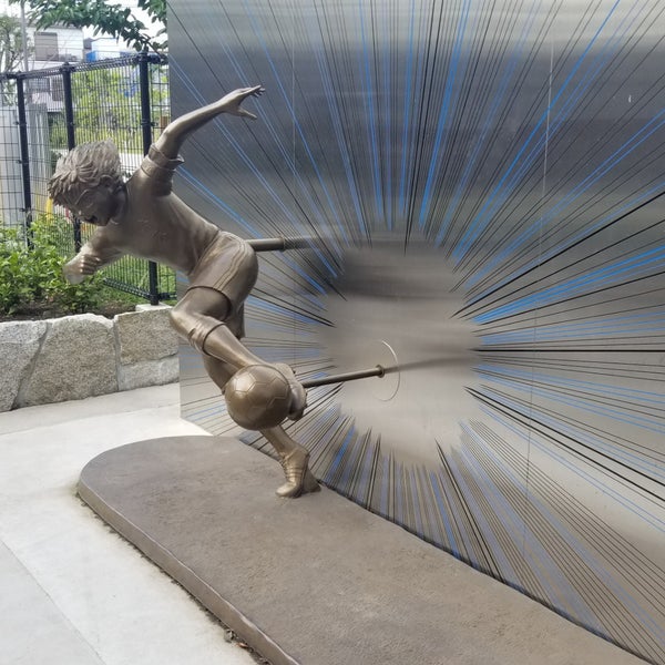 Photos At キャプテン翼 ツインシュート像 Outdoor Sculpture In 立石 Photos At キャプテン翼 ツインシュート像 Outdoor Sculpture In 立石